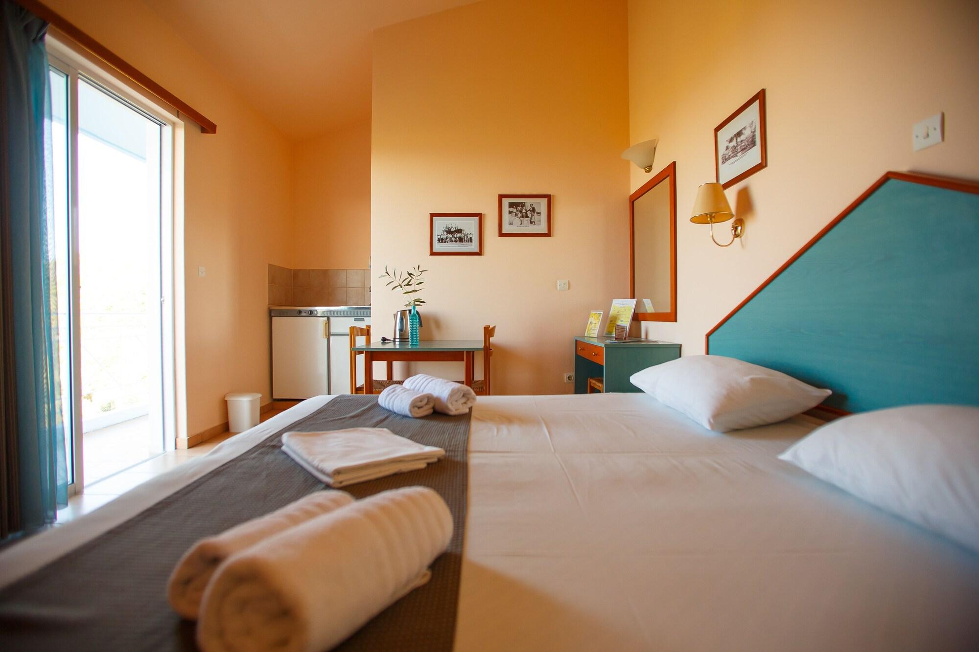 Filoxenia Apartments & Studios Theologos  Ngoại thất bức ảnh