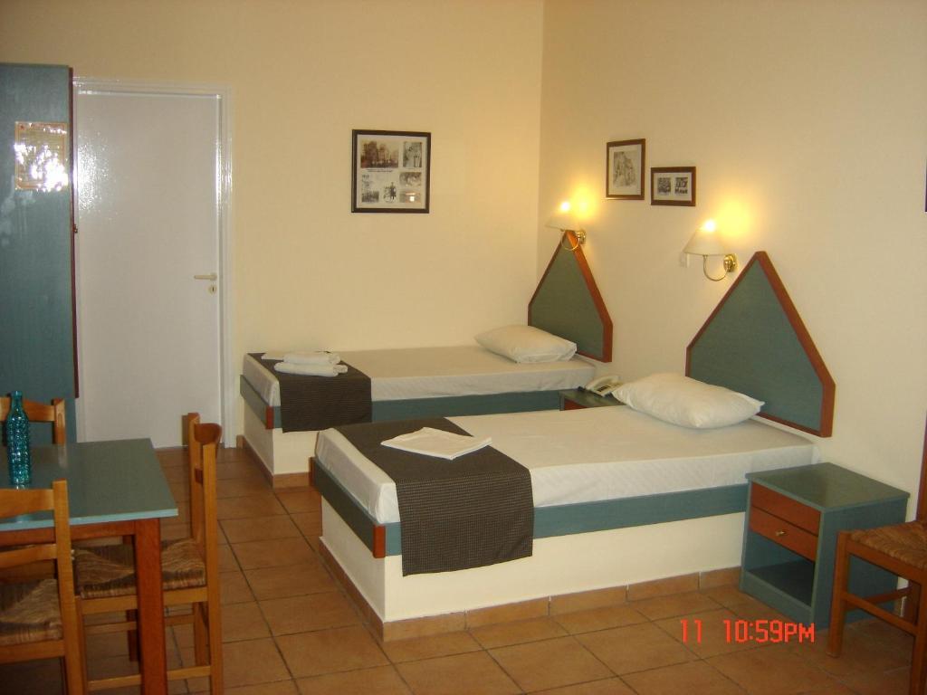Filoxenia Apartments & Studios Theologos  Phòng bức ảnh